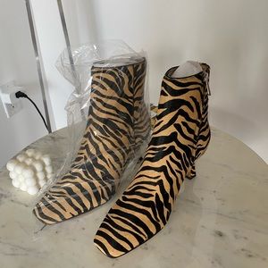 Tiger boots
